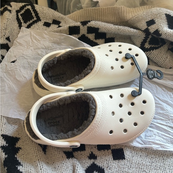 crocs™ classic lined clog and vans® white old skool - Picture 11 of 14